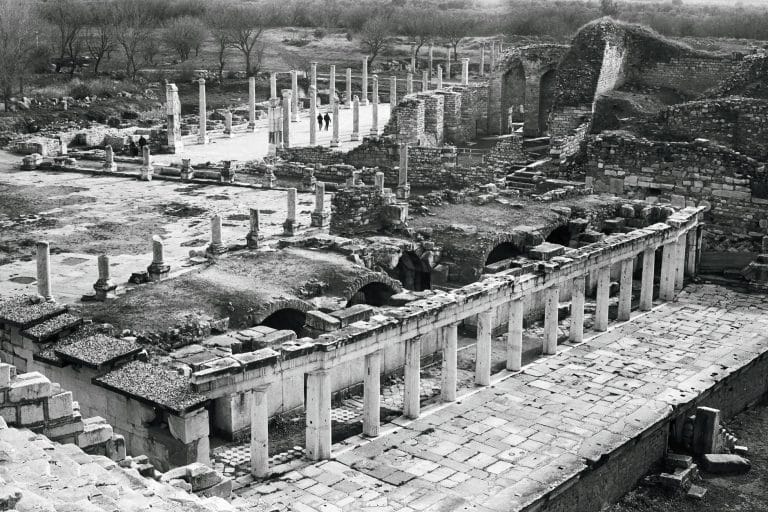 L'episkyros grec et l'harpastum romain : les jeux de balle de l'Antiquité